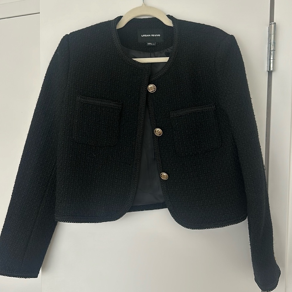 Urban Revivo black jacket size large